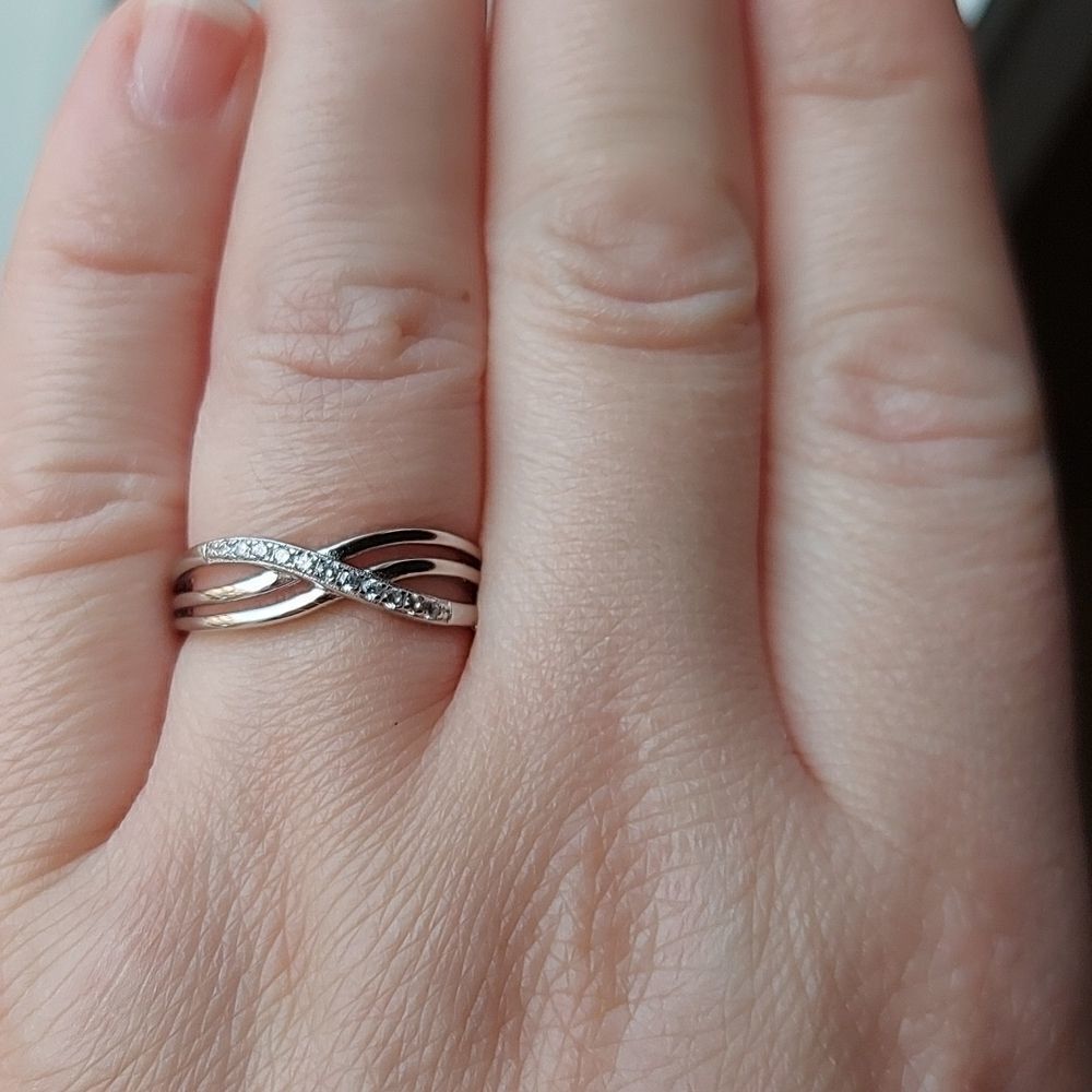 925 Sterling Silver Infinity Ring - Picture 2 of 9